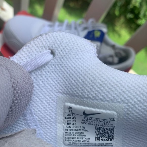 Pre- Owned : Nike Air Max SZ 11 SHOES 2019 CD4165 101 - Picture 5 of 7